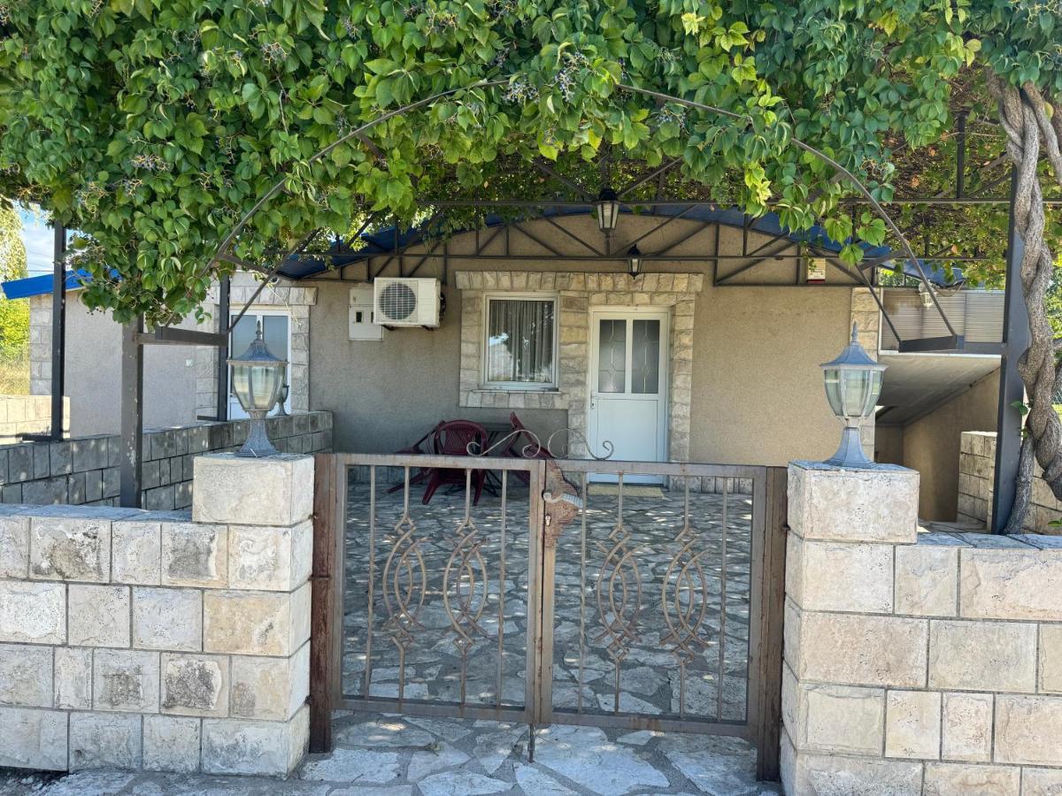 Apartments Airport Golubovci Podgorica Eksteriør billede